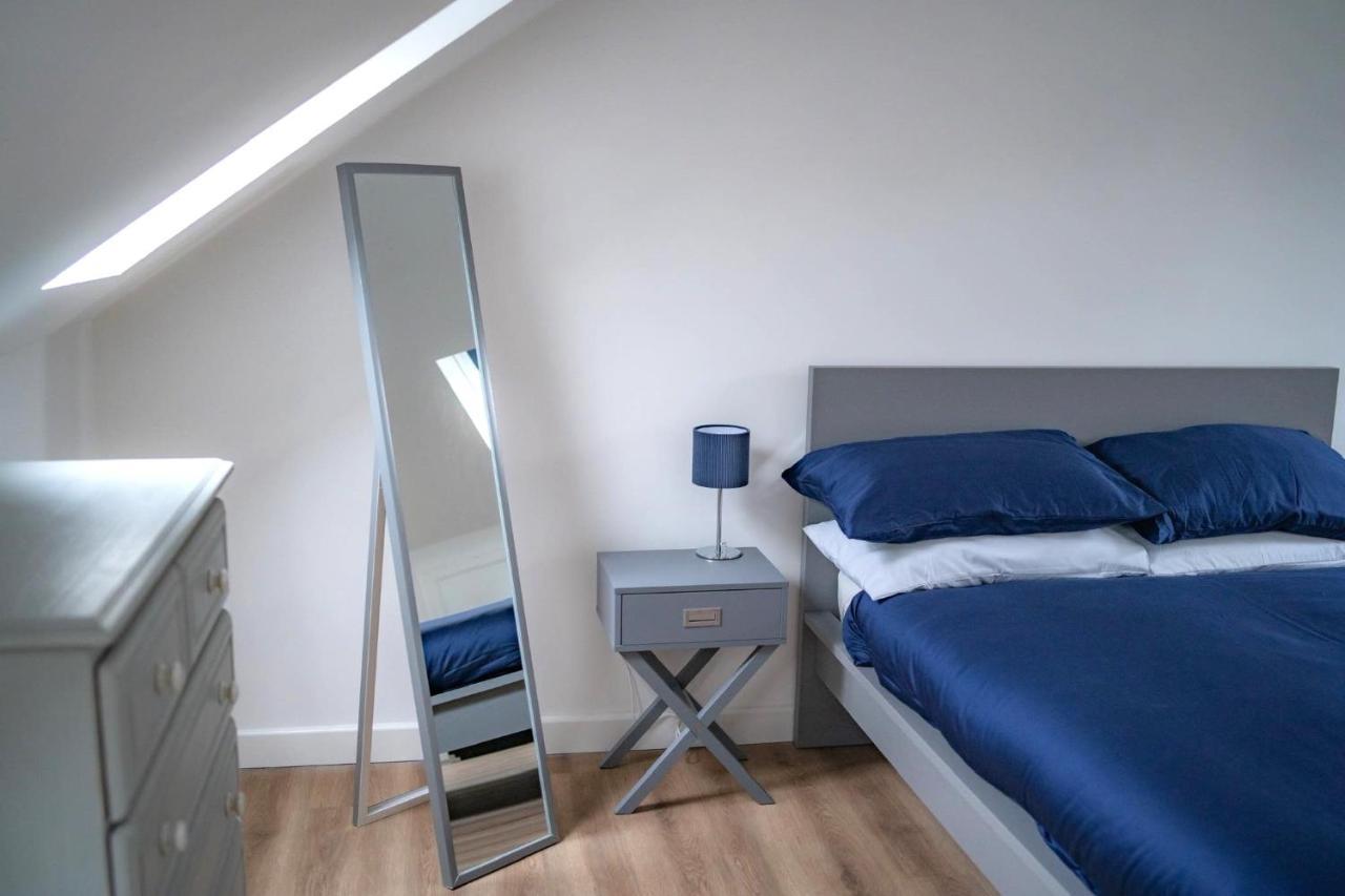 The Red House Modern Stylish Home From Home Walking Distance To Cardiff Bay And City Centre With Parking Εξωτερικό φωτογραφία