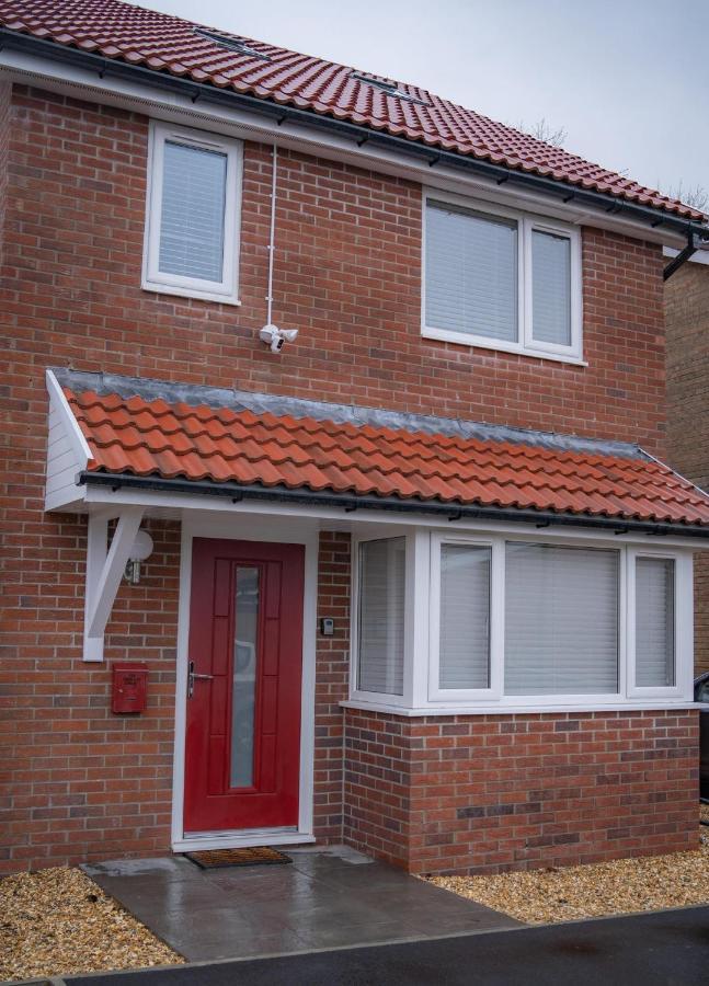 The Red House Modern Stylish Home From Home Walking Distance To Cardiff Bay And City Centre With Parking Εξωτερικό φωτογραφία