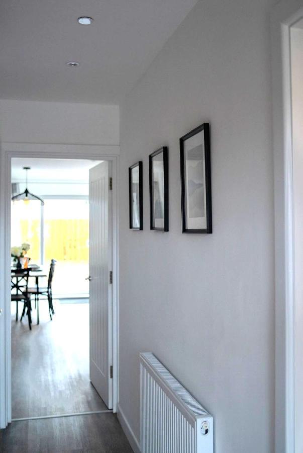 The Red House Modern Stylish Home From Home Walking Distance To Cardiff Bay And City Centre With Parking Εξωτερικό φωτογραφία