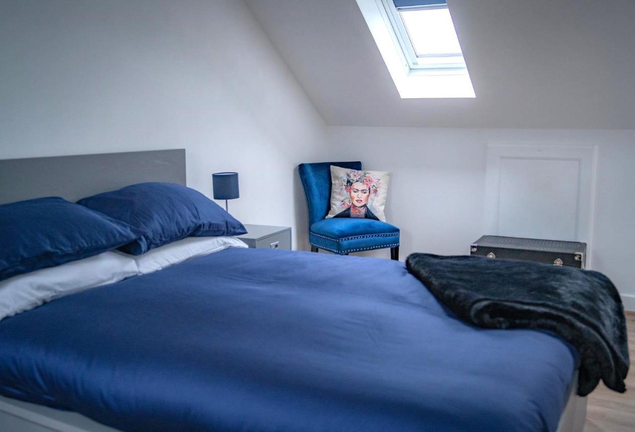 The Red House Modern Stylish Home From Home Walking Distance To Cardiff Bay And City Centre With Parking Εξωτερικό φωτογραφία